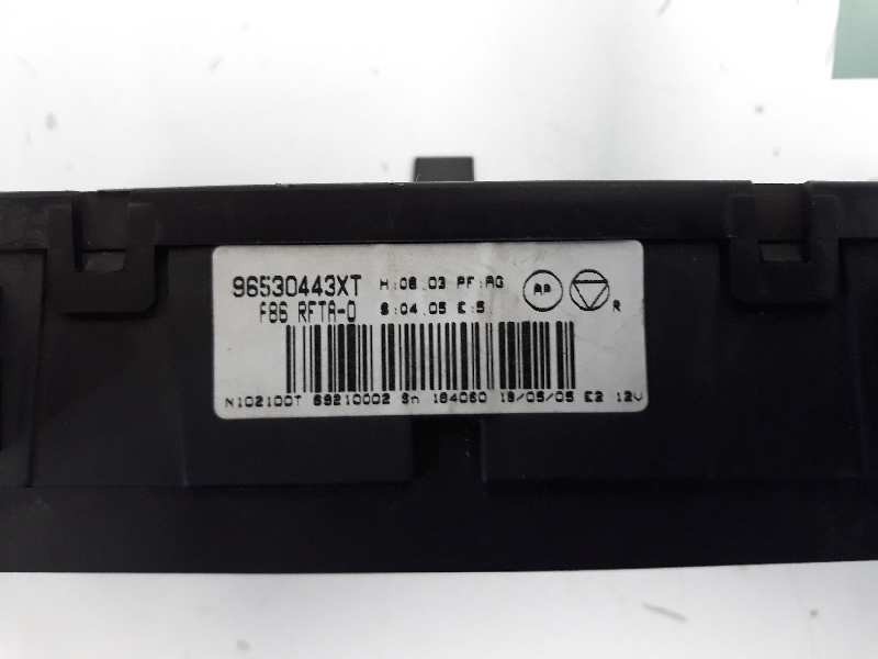 Recambio de mando climatizador para peugeot 1007 sport referencia OEM IAM 96530443XT  