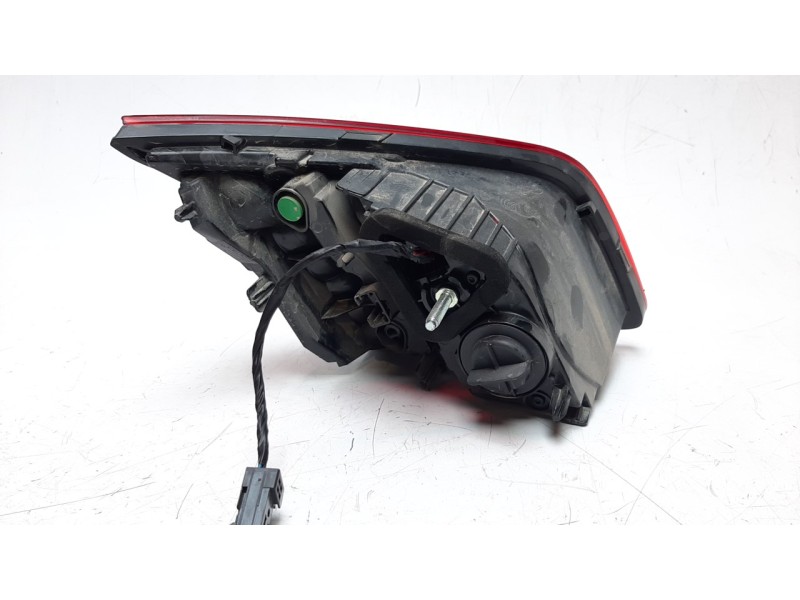 Recambio de piloto trasero derecho interior para peugeot 308 1.6 16v e-hdi fap referencia OEM IAM 9677818280 103F17461772 
