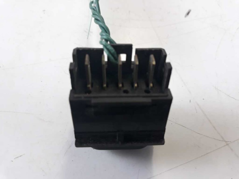 Recambio de mando elevalunas delantero izquierdo para citroen xantia berlina referencia OEM IAM   