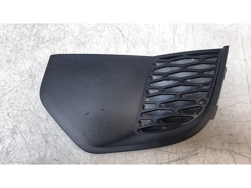Recambio de rejilla paragolpes izquierda para land rover discovery sport pure referencia OEM IAM FK7215A299D  