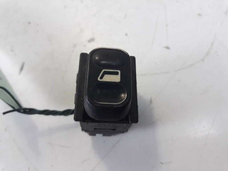 Recambio de mando elevalunas delantero izquierdo para citroen xantia berlina referencia OEM IAM   