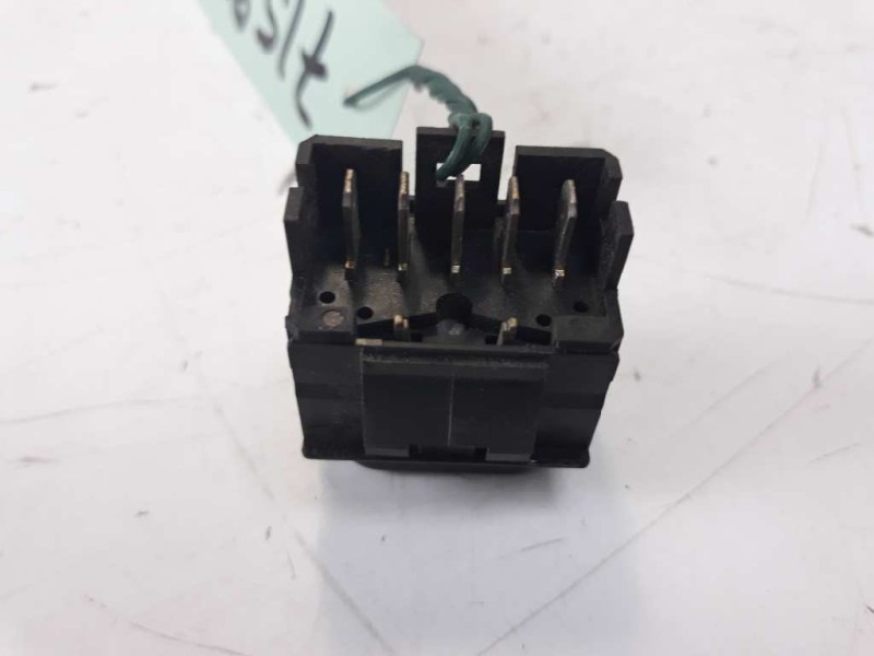 Recambio de mando elevalunas delantero izquierdo para citroen xantia berlina referencia OEM IAM   