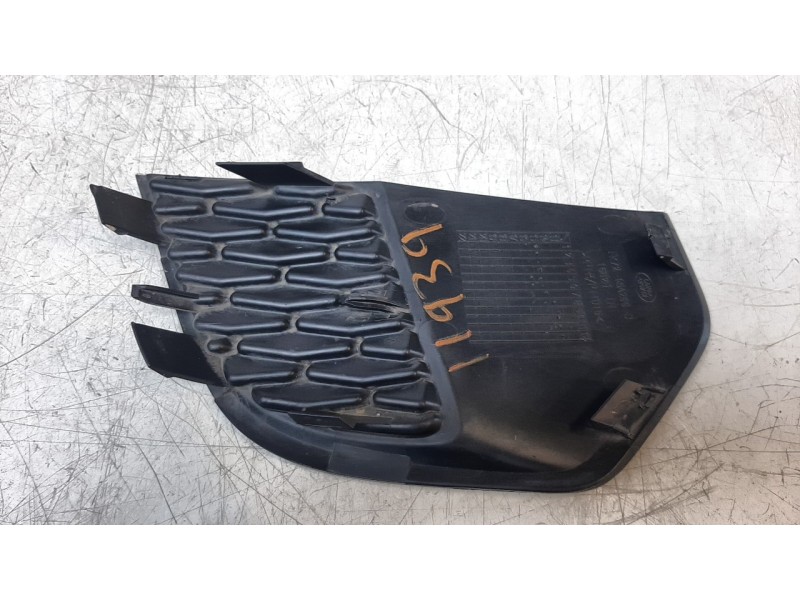 Recambio de rejilla paragolpes izquierda para land rover discovery sport pure referencia OEM IAM FK7215A299D  