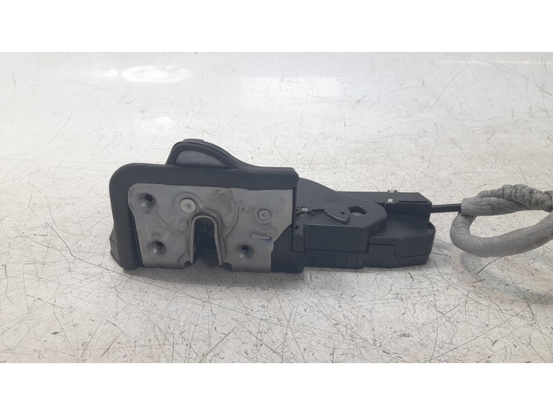 Recambio de cerradura puerta delantera derecha para mercedes-benz clase a (bm 177) a 180 d (177.003) referencia OEM IAM 09972020