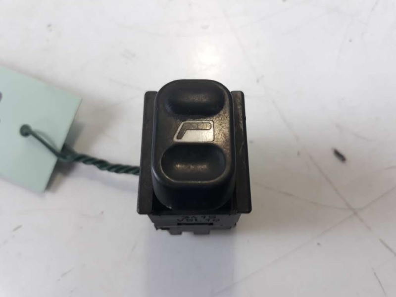 Recambio de mando elevalunas delantero izquierdo para citroen xantia berlina referencia OEM IAM   