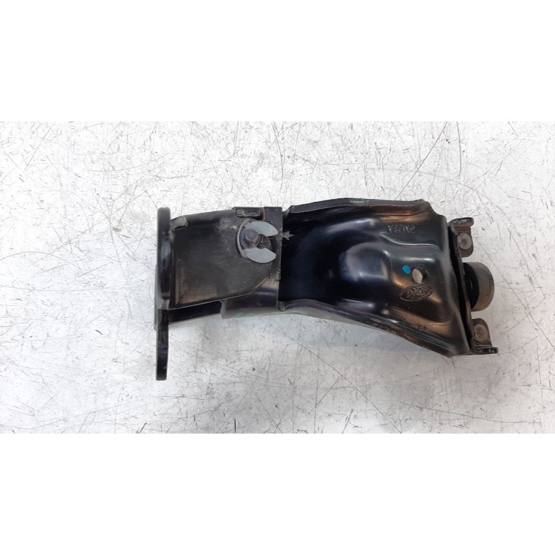 Recambio de soporte / guia puerta corredera para ford transit courier 1.5 tdci cat referencia OEM IAM ET76A268B40AC  