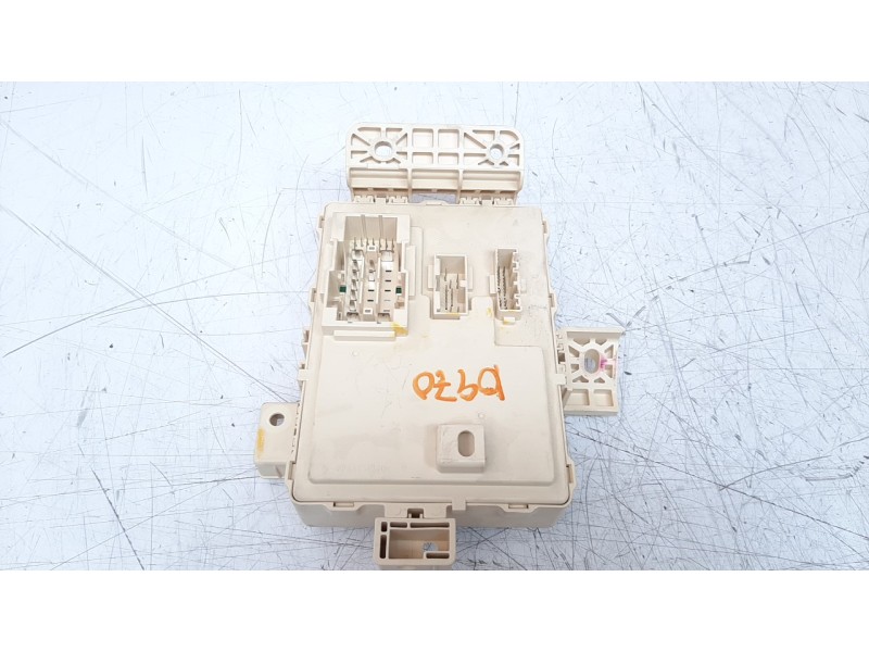Recambio de caja reles / fusibles para hyundai tucson 1.6 crdi cat referencia OEM IAM 91951D7610  