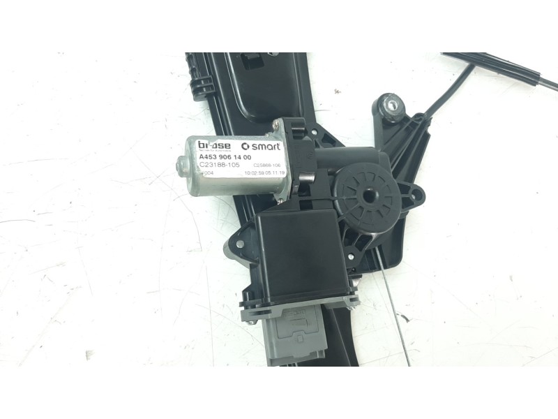 Recambio de motor elevalunas delantero derecho para smart fortwo cabrio referencia OEM IAM A4539061400  
