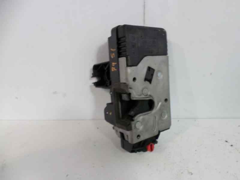 Recambio de cerradura puerta trasera derecha para opel meriva enjoy referencia OEM IAM 13154794  