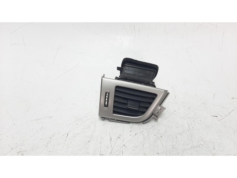 Recambio de rejilla aireadora para hyundai i30 (gd) 1.4 cat referencia OEM IAM 97480A6000  