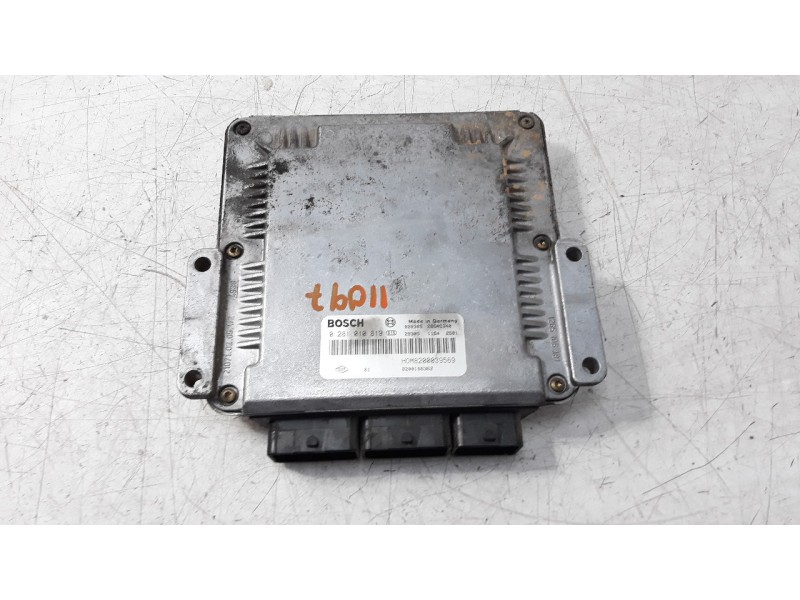 Recambio de centralita motor uce para renault megane i fase 2 berlina (ba0) 1.9 dci diesel cat referencia OEM IAM 8200039569 028