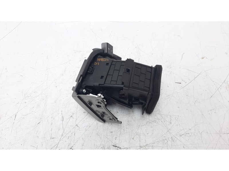Recambio de rejilla aireadora para hyundai i30 (gd) 1.4 cat referencia OEM IAM 97480A6000  
