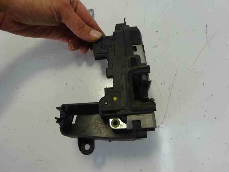 Recambio de cerradura puerta delantera derecha para opel astra h ber. enjoy referencia OEM IAM 13210749  