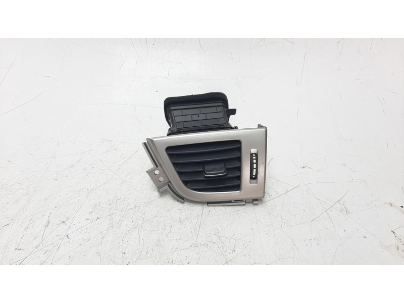 Recambio de rejilla aireadora para hyundai i30 (gd) 1.4 cat referencia OEM IAM 97490A6000  