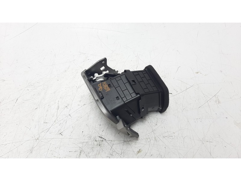 Recambio de rejilla aireadora para hyundai i30 (gd) 1.4 cat referencia OEM IAM 97490A6000  