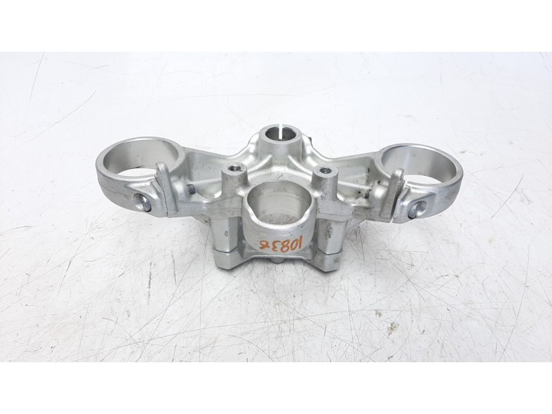 Recambio de tija para bmw f 800 r referencia OEM IAM 32418546421  