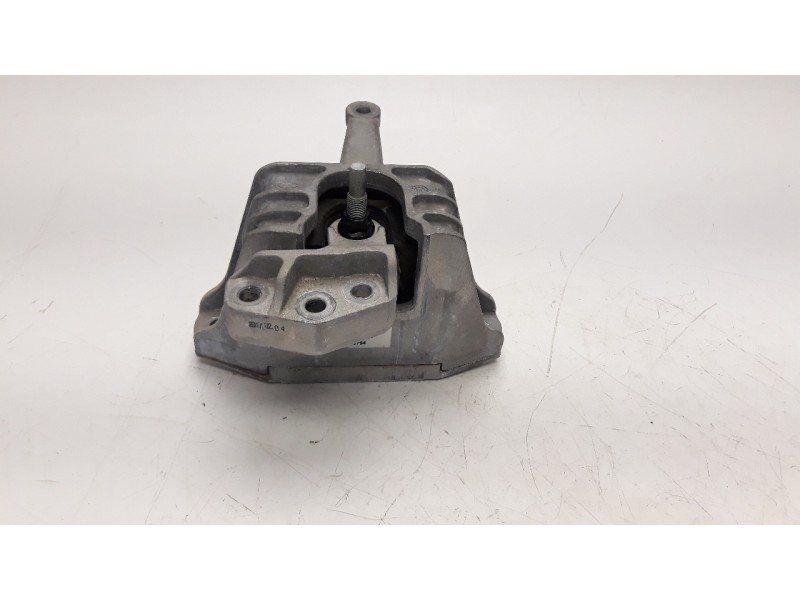 Recambio de soporte motor para kia niro referencia OEM IAM 21810G2000  