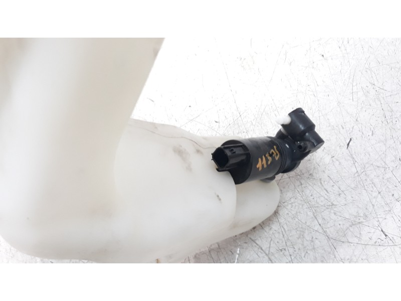 Recambio de deposito limpia para ford b-max 1.0 ecoboost cat referencia OEM IAM BA6117B613AC  