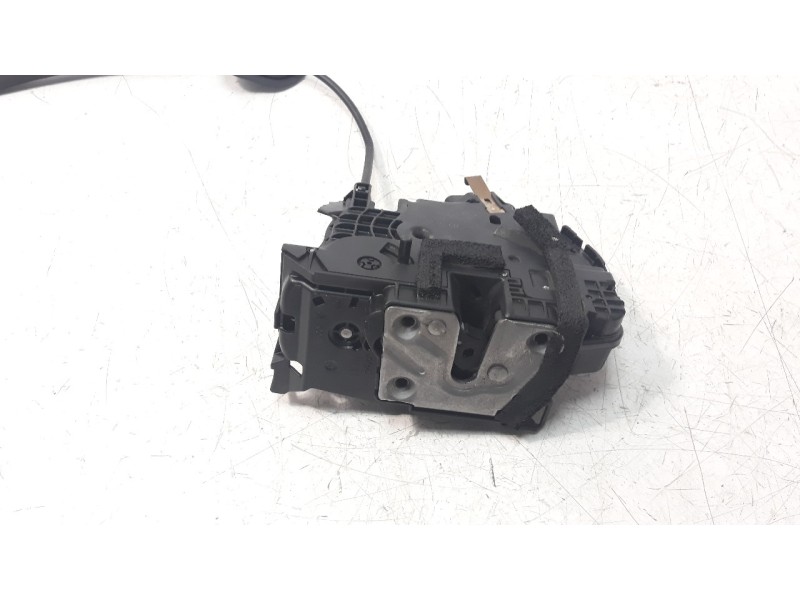 Recambio de cerradura puerta trasera derecha para renault captur 1.5 dci diesel fap energy referencia OEM IAM 825008835R CRDREN7