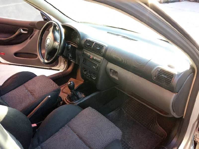 seat leon (1m1) del año 2003