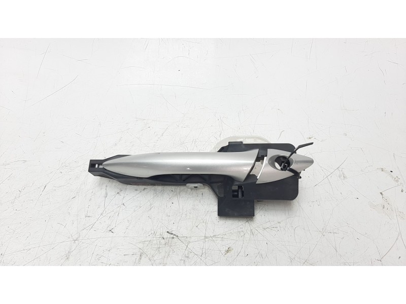 Recambio de maneta exterior delantera izquierda para hyundai i30 (gd) 1.4 cat referencia OEM IAM 82651A6050  