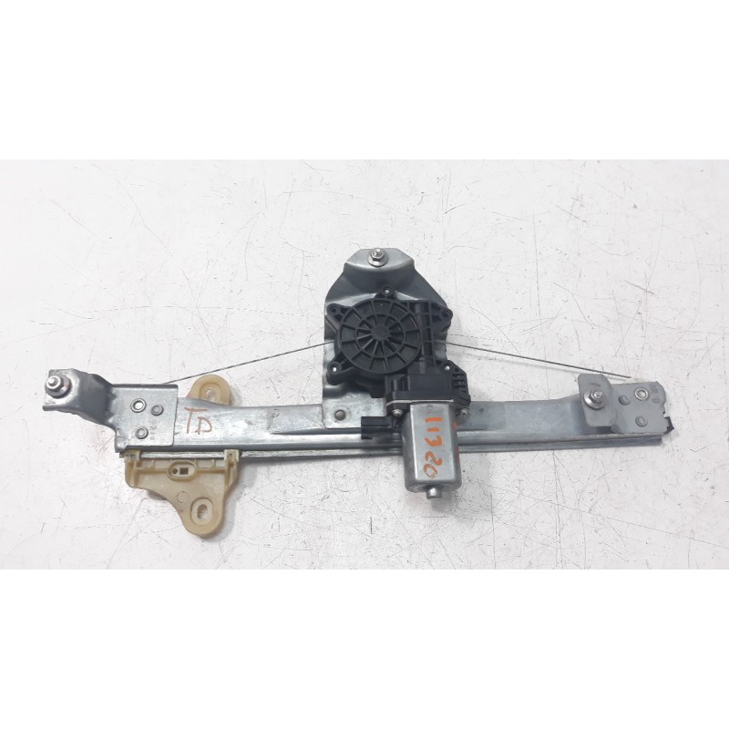 Recambio de elevalunas trasero derecho para renault captur 1.5 dci diesel fap energy referencia OEM IAM 827009380R 106199718 