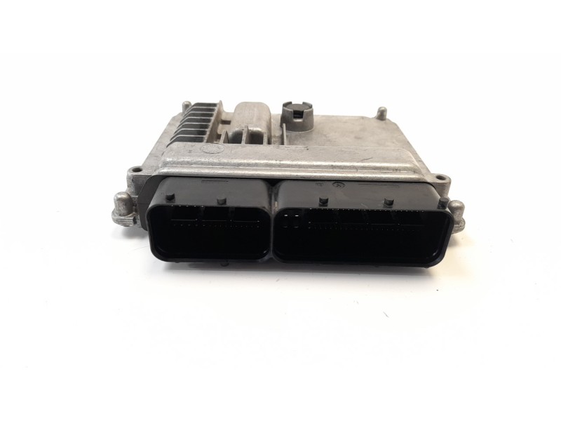 Recambio de centralita motor uce para seat leon st (5f8) style connect referencia OEM IAM 04L907445B 28445556 