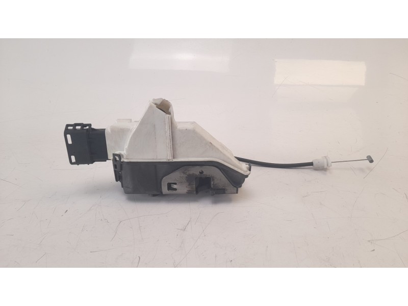Recambio de cerradura puerta delantera derecha para citroen ds3 cabrio 1.6 e-hdi fap referencia OEM IAM 2373M1242I6 1903502700 