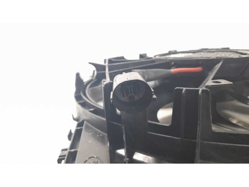 Recambio de electroventilador para land rover discovery sport pure referencia OEM IAM GJ328C607BB  
