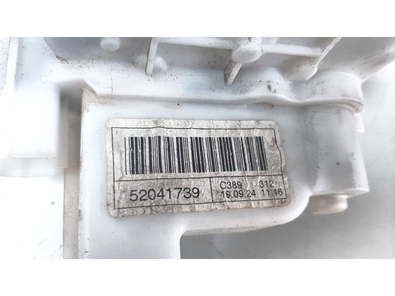 Recambio de cerradura puerta delantera izquierda para fiat nuova 500 (150) 1.2 cat referencia OEM IAM 52041739  