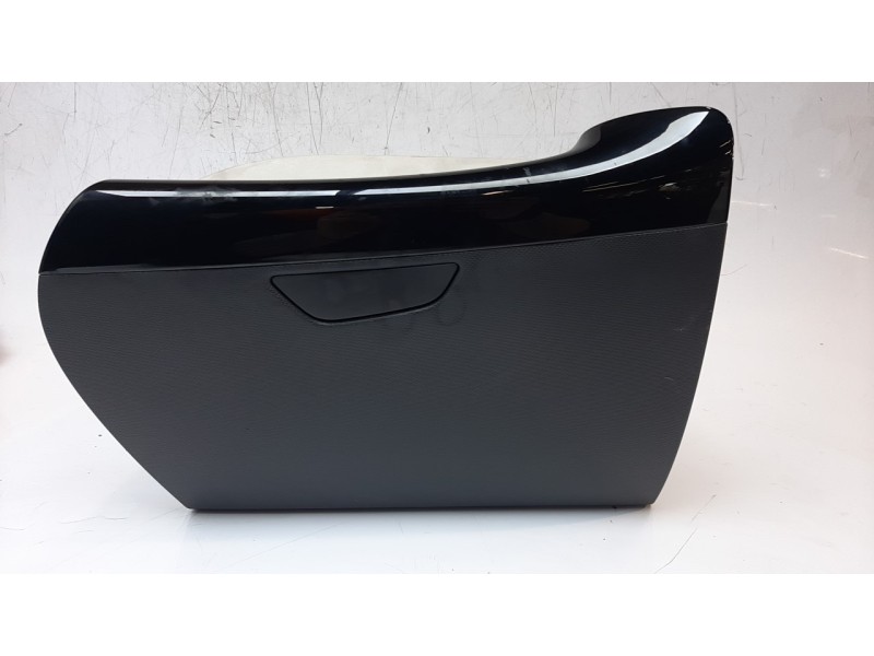 Recambio de guantera para renault captur 1.5 dci diesel fap energy referencia OEM IAM 685006494R  