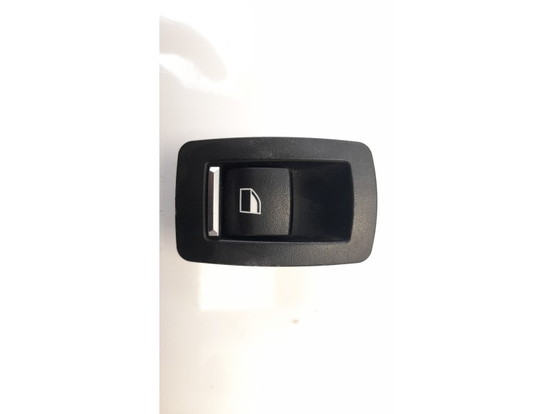 Recambio de mando elevalunas trasero derecho para bmw serie 3 lim. (f30) referencia OEM IAM 936193601  