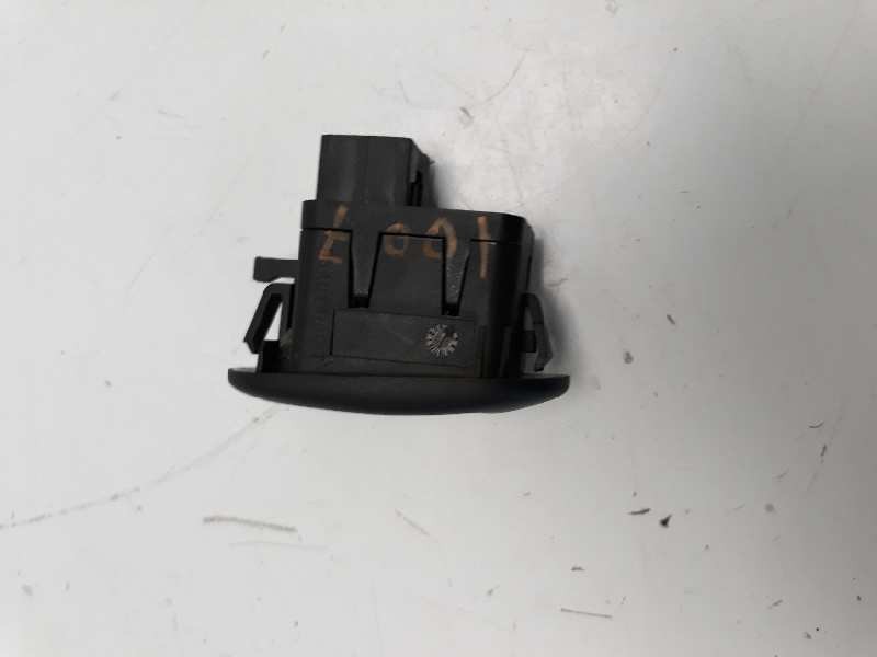 Recambio de maneta interior delantera izquierda para peugeot 1007 sport referencia OEM IAM   