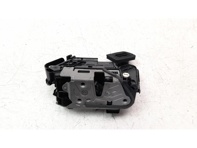 Recambio de cerradura puerta trasera derecha para audi a1 sportback (gba) 1.5 16v tsi act referencia OEM IAM 5TA839016Q  