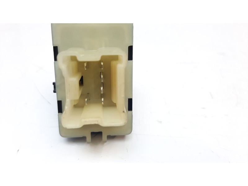 Recambio de mando elevalunas delantero derecho para renault captur 1.5 dci diesel fap energy referencia OEM IAM 254218614R IAF93