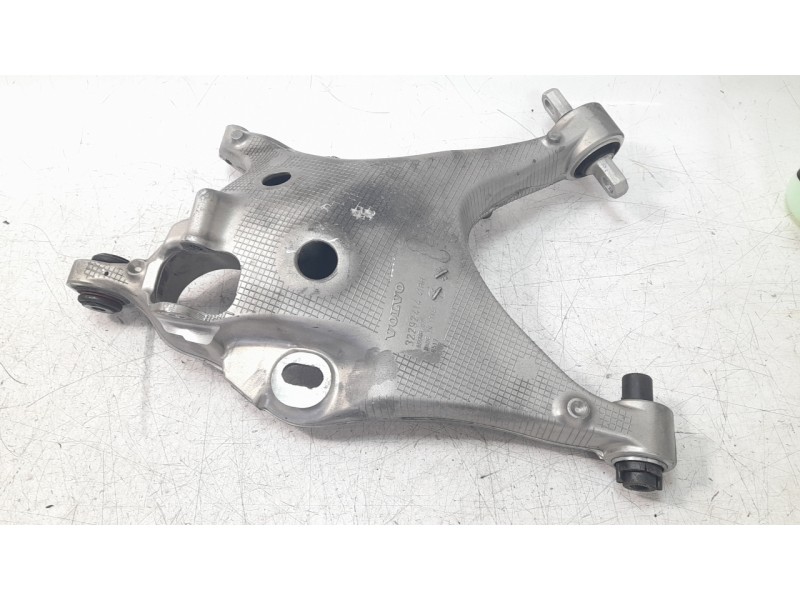 Recambio de brazo suspension inferior trasero derecho para volvo xc60 business plus awd referencia OEM IAM 32292414  