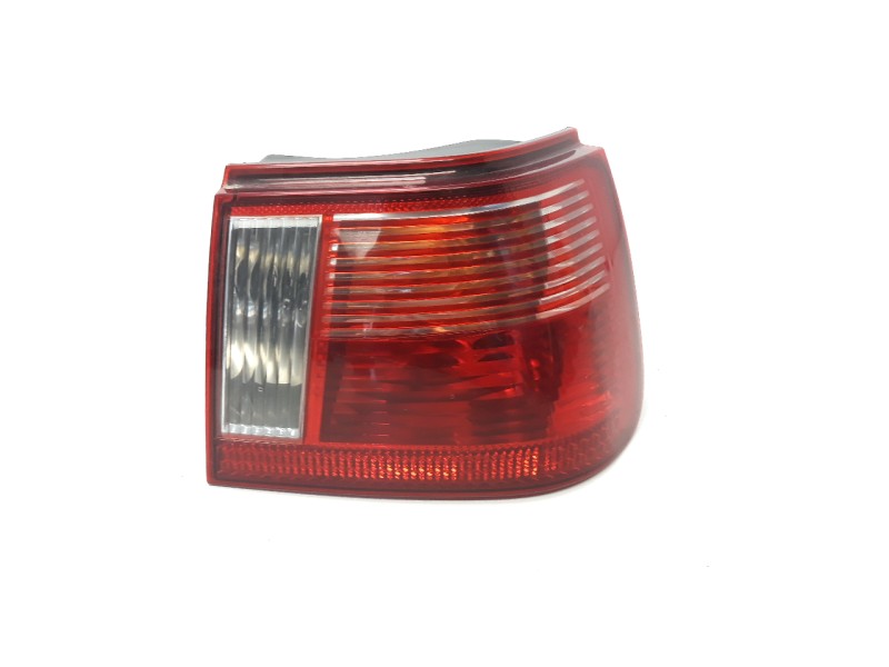 Recambio de piloto trasero derecho para seat ibiza (6k1) select referencia OEM IAM 6K6945112G 103F21120770 16852032