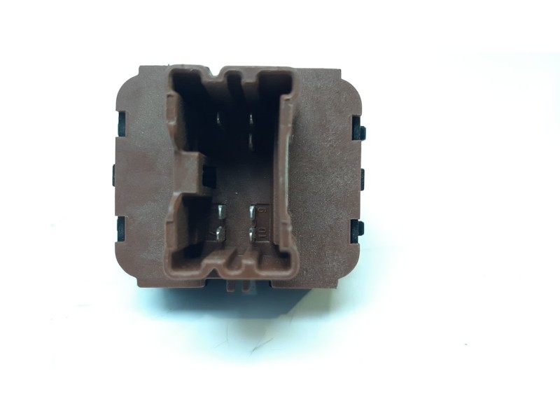 Recambio de mando elevalunas delantero izquierdo para renault captur 1.5 dci diesel fap energy referencia OEM IAM 254112588R  