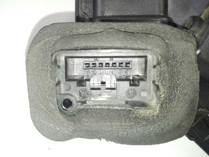 Recambio de cerradura puerta delantera derecha para volkswagen golf vii lim. (5g1) r 4motion bluemotion tech. referencia OEM IAM