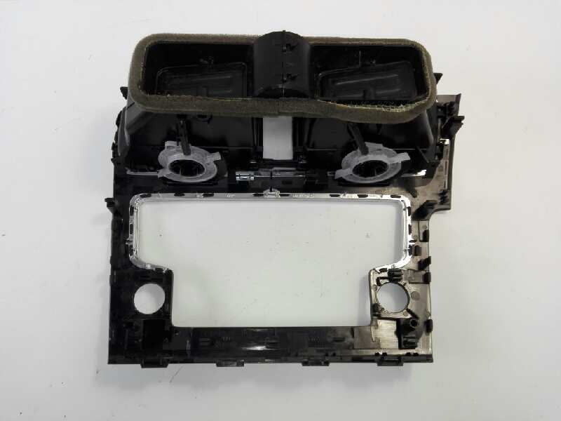 Recambio de rejilla aireadora para volkswagen golf vii lim. (5g1) r 4motion bluemotion tech. referencia OEM IAM 5G1819743 5G1815
