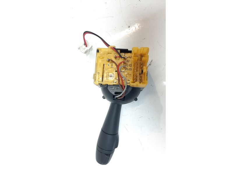 Recambio de mando intermitentes para renault captur 1.5 dci diesel fap energy referencia OEM IAM 255405718R  