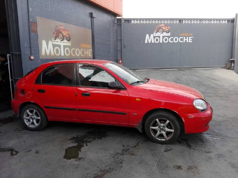 daewoo lanos del año 2001