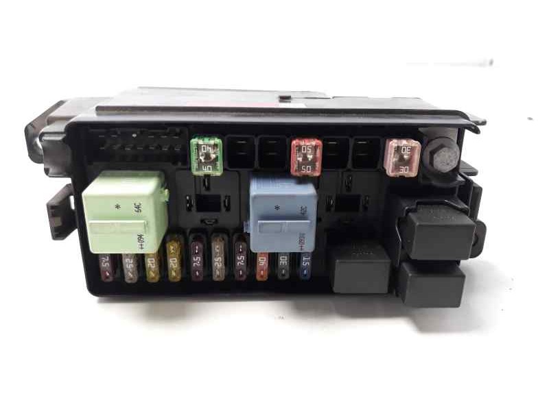 Recambio de caja reles / fusibles para mini mini (r56) one referencia OEM IAM 9213372  