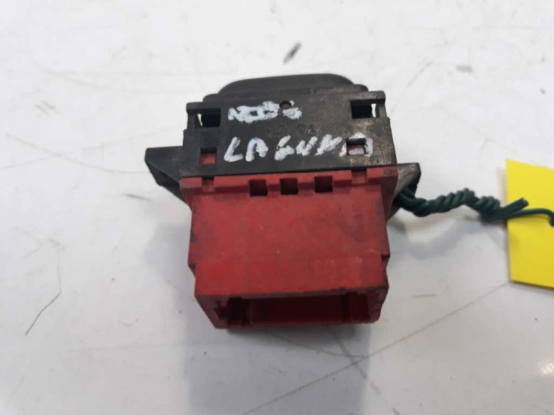 Recambio de mando elevalunas trasero izquierdo para renault laguna (b56) referencia OEM IAM   