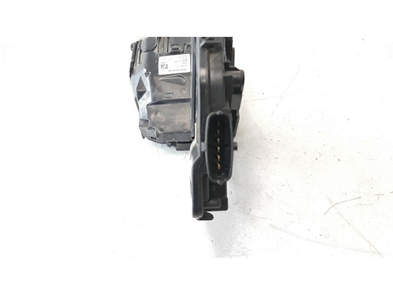 Recambio de cerradura puerta trasera derecha para land rover discovery sport pure referencia OEM IAM FK7224994AE  