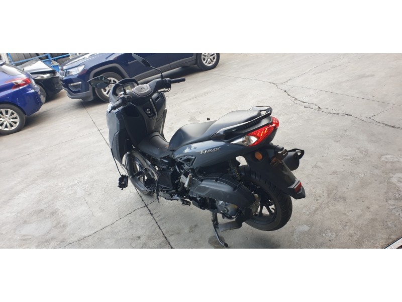 yamaha nmax del año 2021