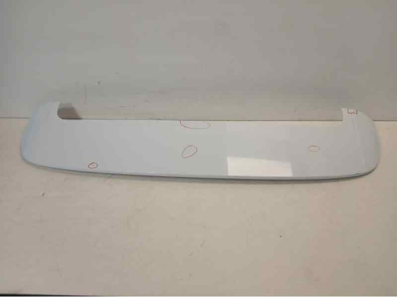 Recambio de aleron trasero para kia ceed 1.6 crdi cat referencia OEM IAM 87211J7000  