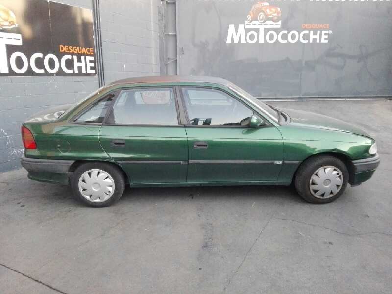 opel astra f berlina del año 1996