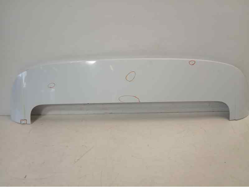 Recambio de aleron trasero para kia ceed 1.6 crdi cat referencia OEM IAM 87211J7000  