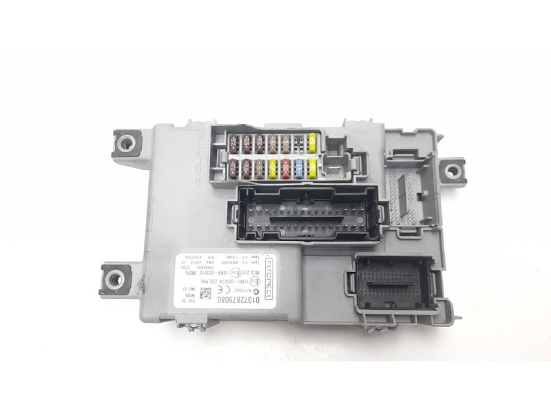 Recambio de caja reles / fusibles para fiat fiorino básico referencia OEM IAM 1372879080  